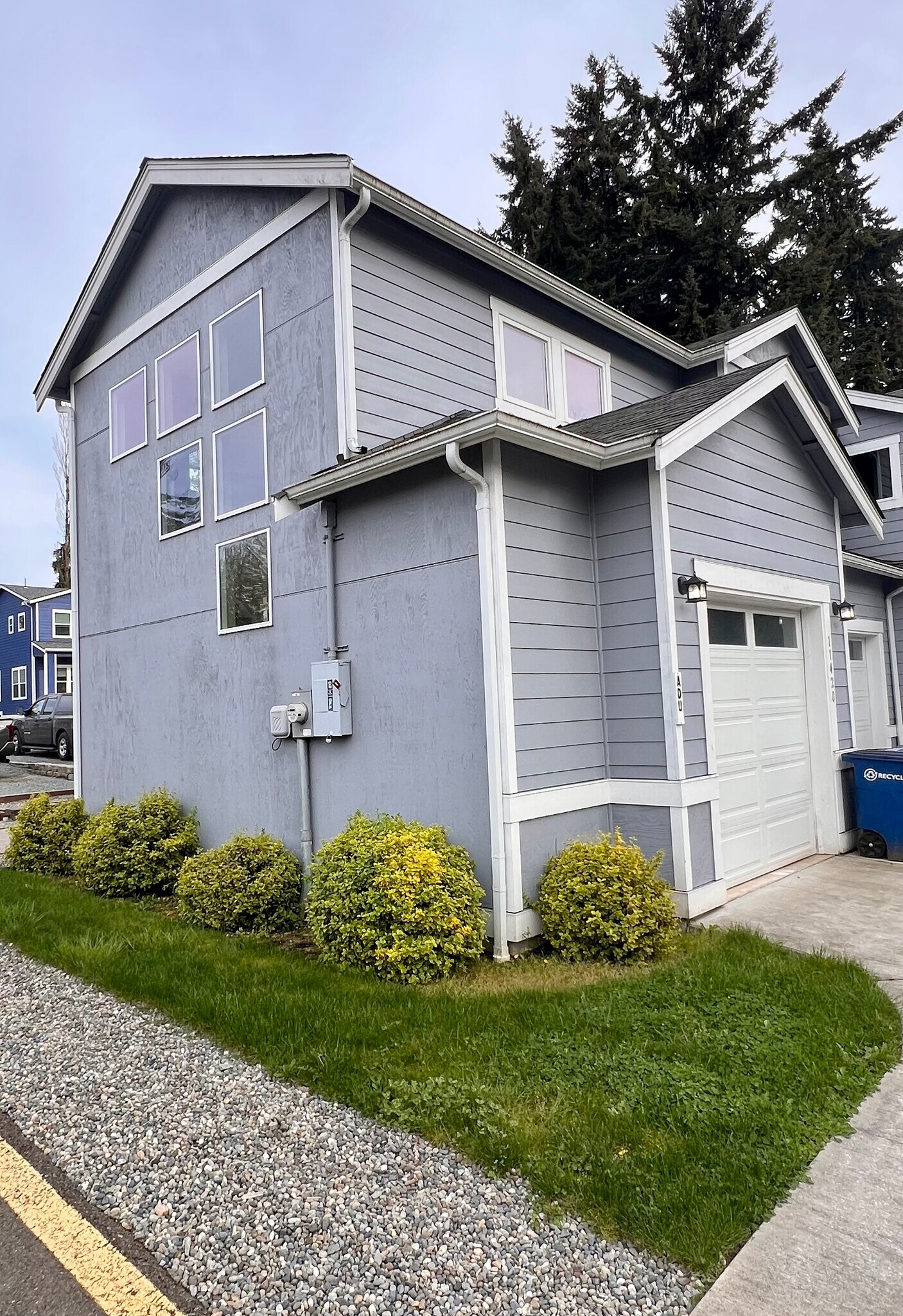 Building Photo - 11420 8th Ave S