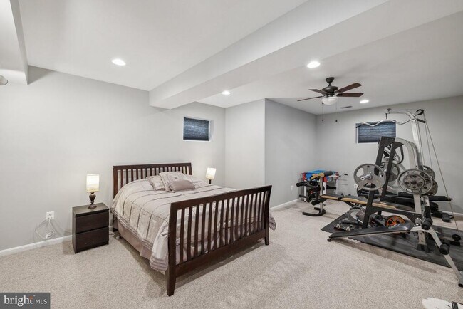 Building Photo - 4843 Montega Dr