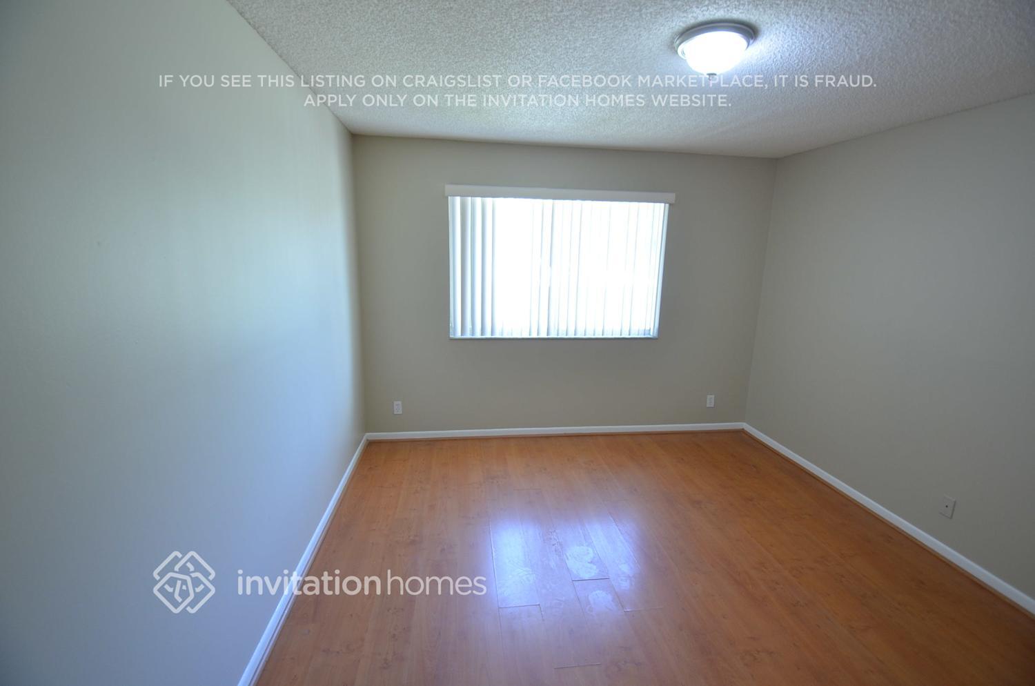 Building Photo - 10444 Sunstream Ln