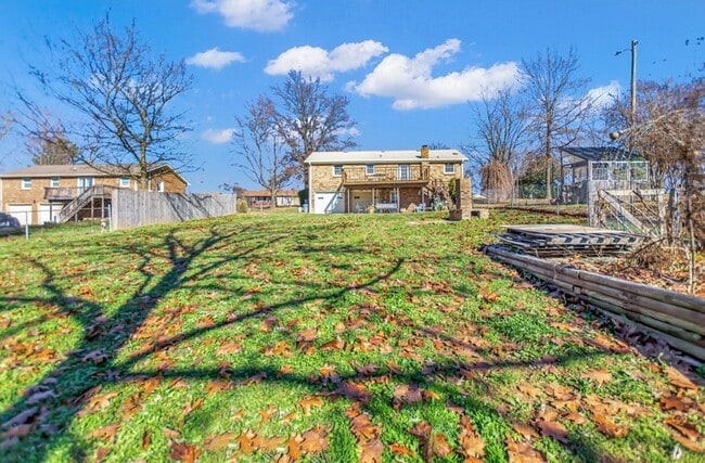 Building Photo - 284 Stephanie Dr