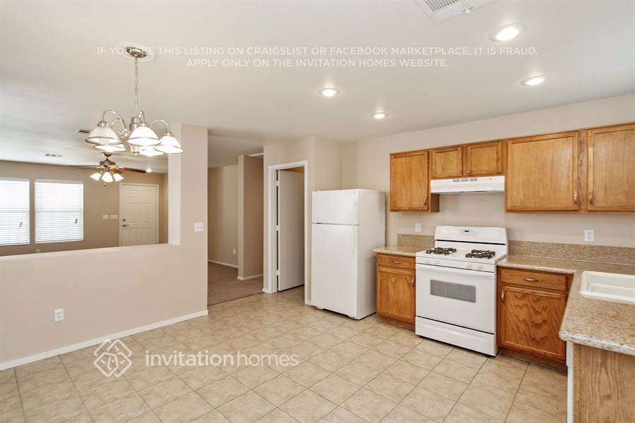 Building Photo - 653 Salt Flats Cir