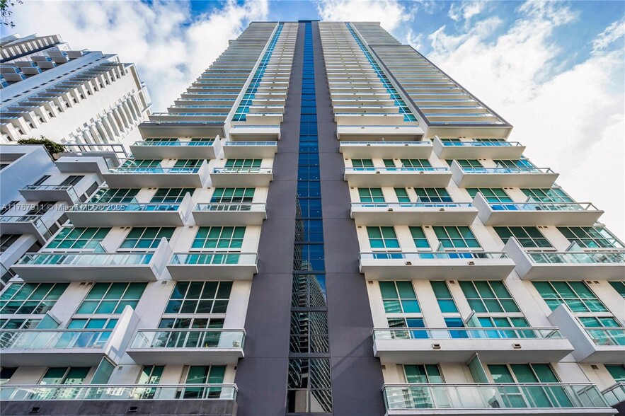 Building Photo - 1080 Brickell Ave