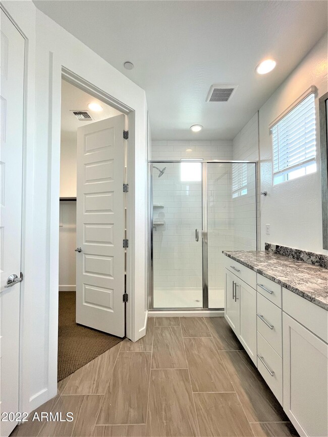 Building Photo - 4100 S Pinelake Way