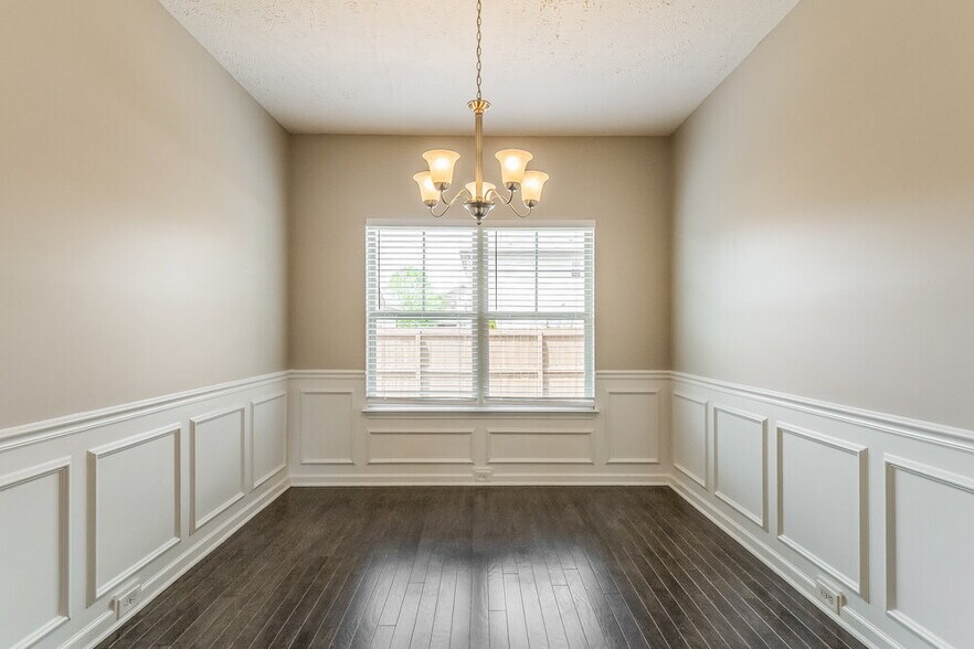 Building Photo - 1728 Bellamy Ln