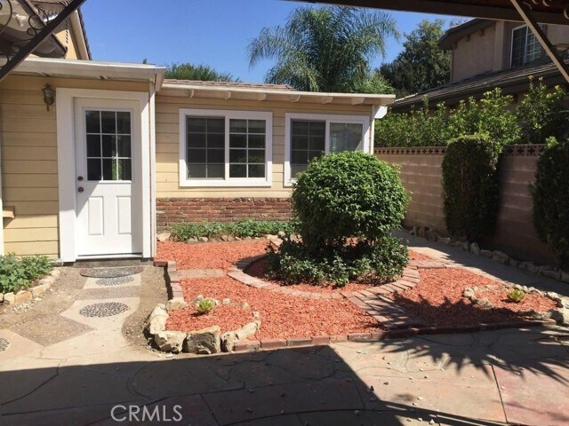 Building Photo - 616 W Woodruff Ave