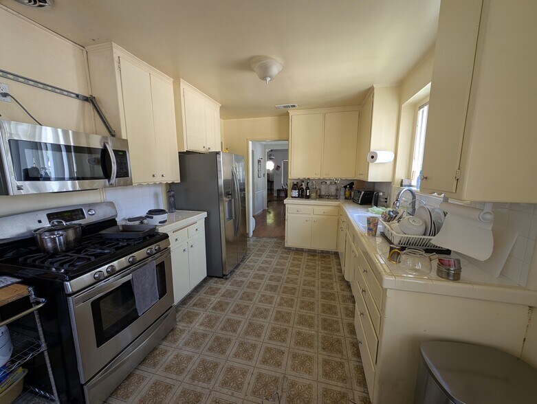 Building Photo - 4108 Albright Ave