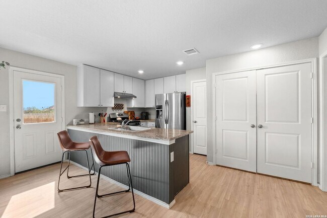 Building Photo - 6403 Ignacio Ct