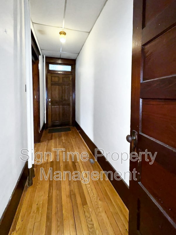 Building Photo - 825-827 Hamilton Boulevard - 827