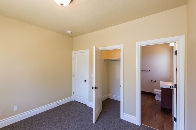 Building Photo - 436 10th NW St