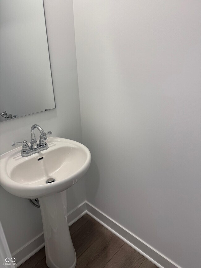 Building Photo - 15190 Swallow Fls Wy