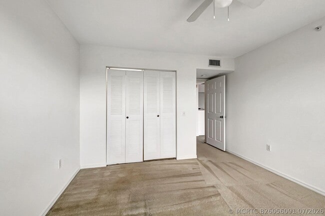 Building Photo - 920 Villa Cir