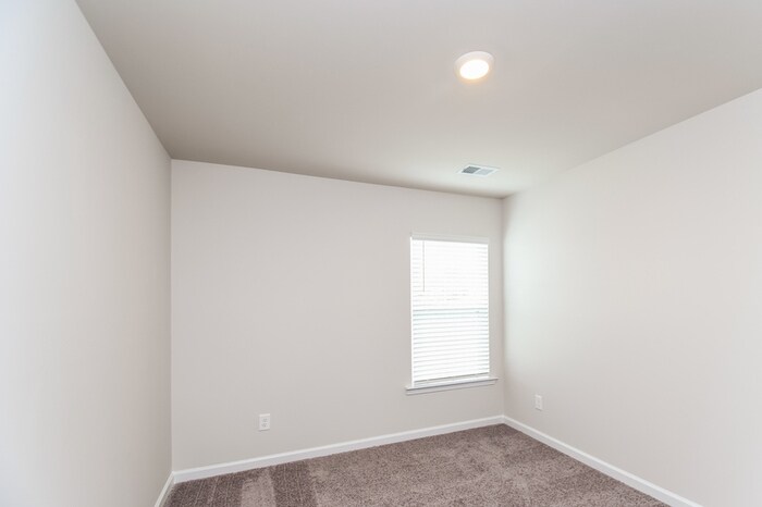 Building Photo - 481 Red Poll Wy
