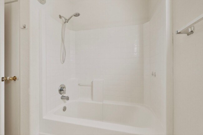 Building Photo - Charming 3-Bedroom Home in Northern Meadows – Spacious & Move-In Ready