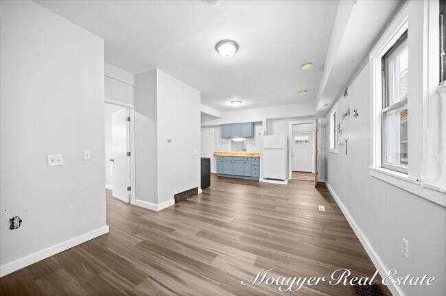 Building Photo - 921 4th St NW