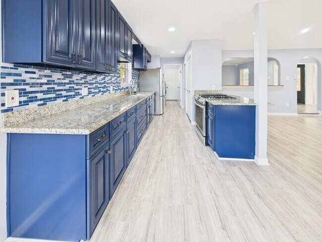 Building Photo - 10915 Sagedowne Ln