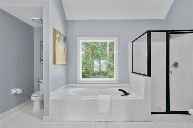 Building Photo - Beautifully Renovated 5-Bedroom, 4-Bath Home on Full Finished Basement!