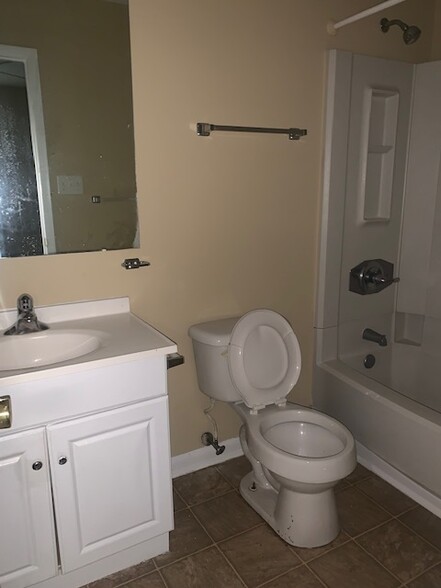 Building Photo - 515 Mill Cove Ct