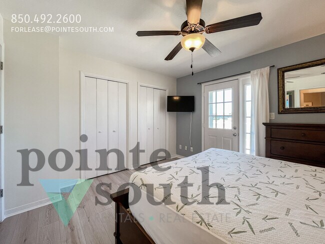 Building Photo - 13948 River Rd