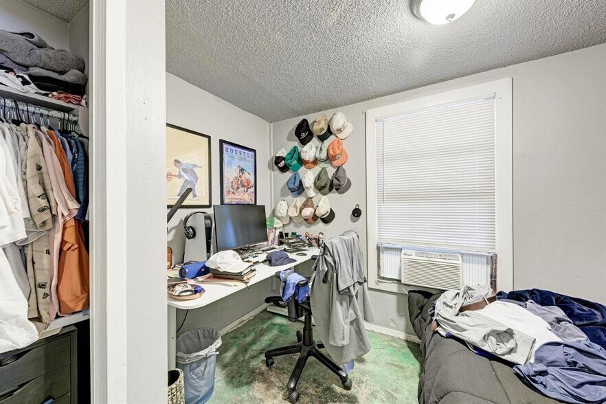 Building Photo - 2834 Salado St