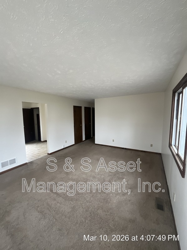 Building Photo - 511 Brynford Ave