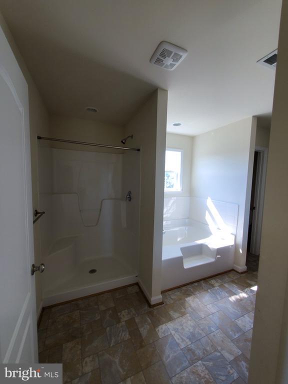 Building Photo - 233 Kanter Dr