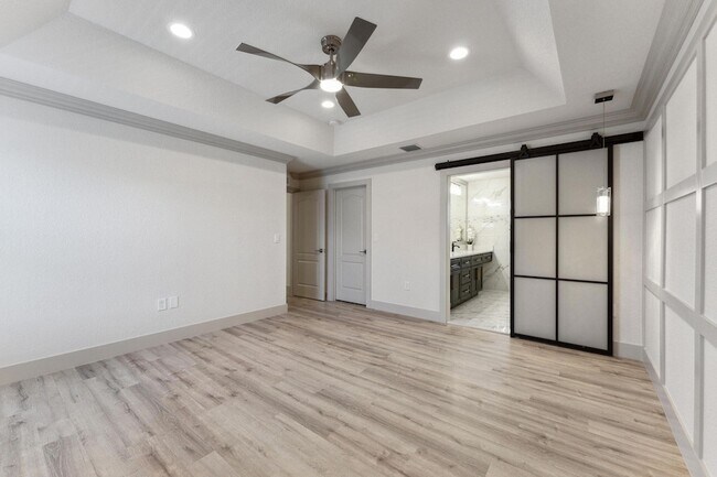 Building Photo - 522 Lucky Ln