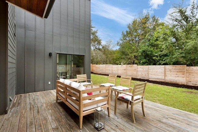 Building Photo - 14505 Running Deer Trail