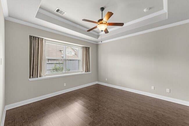 Building Photo - 2034 Que Manor Dr