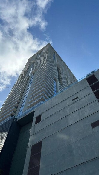 Building Photo - 68 SE 6th St