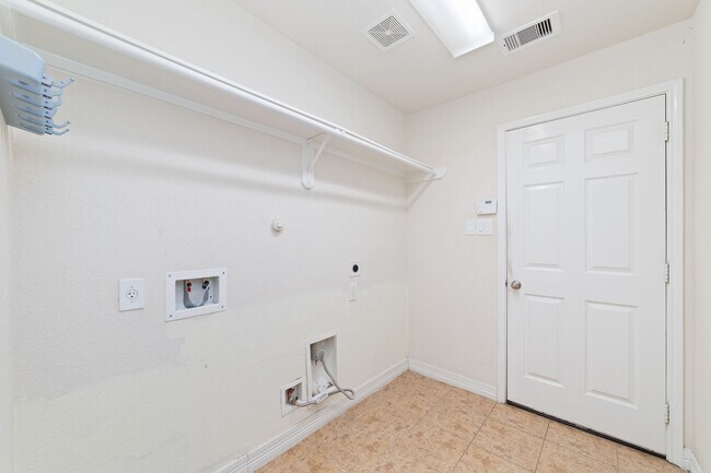 Building Photo - 20526 Pink Granite Valley