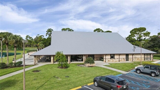 Building Photo - 2698 SW Versailles Terrace