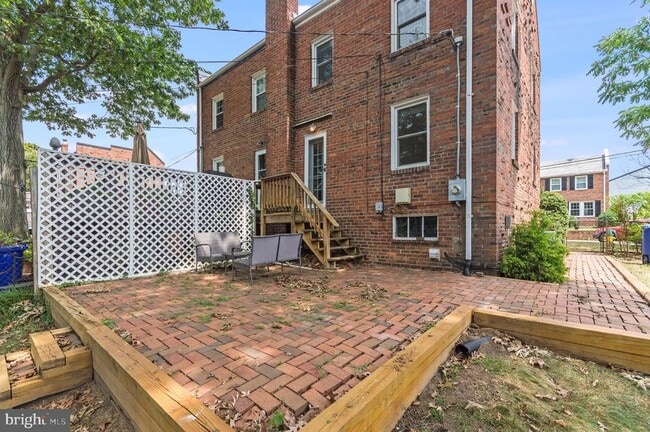 Building Photo - 2052 N Brandywine St