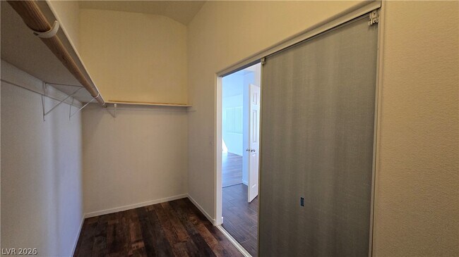 Building Photo - 3902 W El Campo Grande Ave