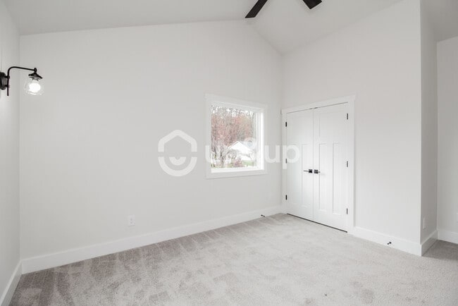 Building Photo - Fantastic 2bd/2ba home! Let yourself in!
