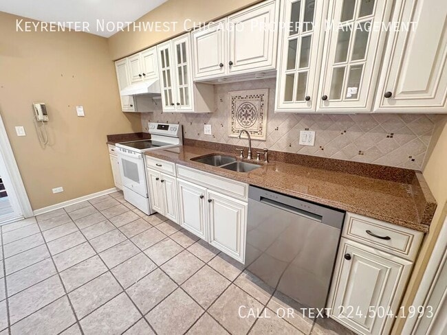 Building Photo - 5015 Dukesberry Ln