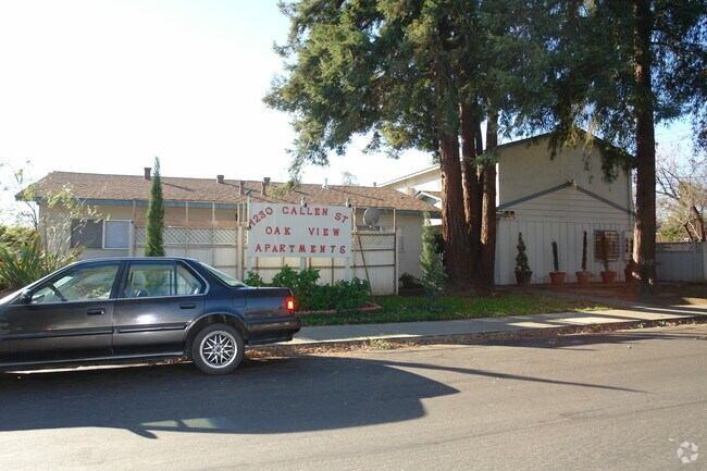 Primary Photo - Oak View Apartments