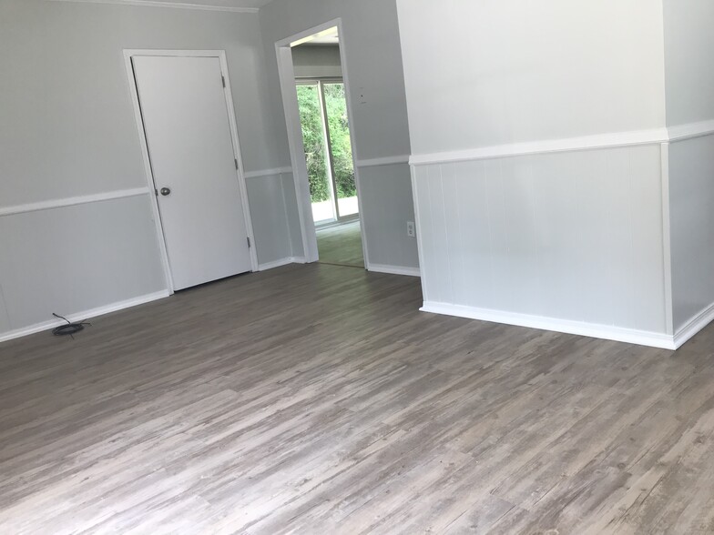 Bonus room - 1349 Spring Valley Rd