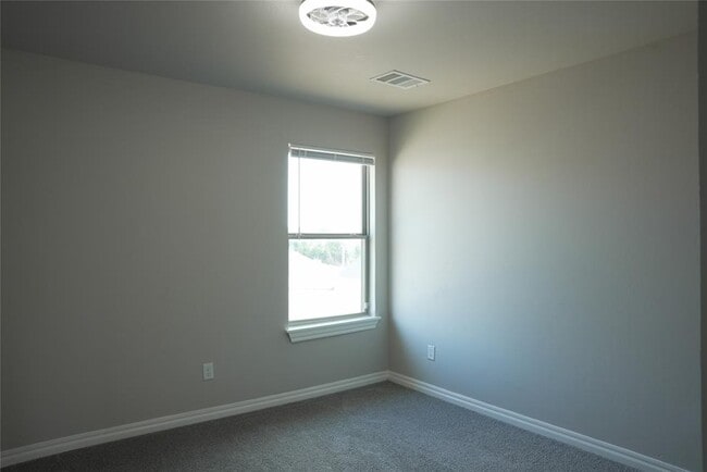 Building Photo - 5216 Bing Cir