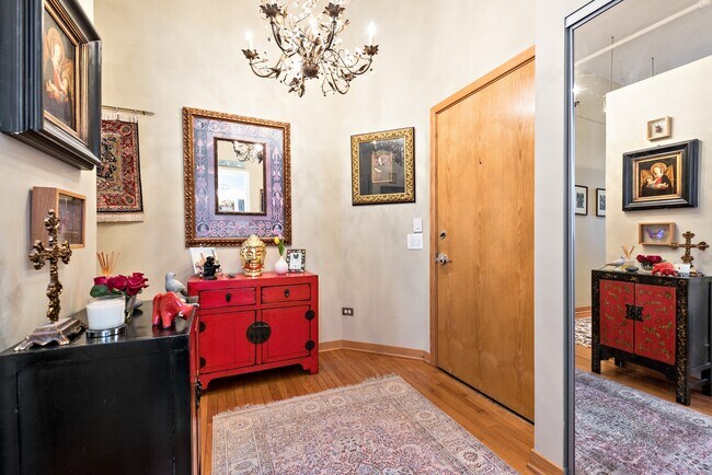 Building Photo - 333 W Hubbard St