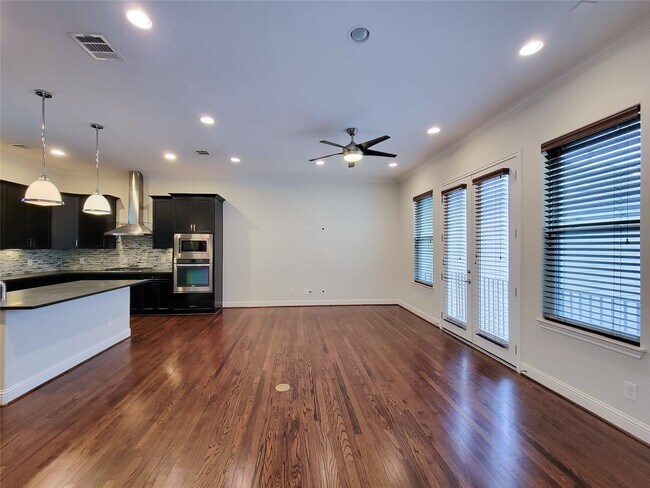 Building Photo - 5520 Kiam St