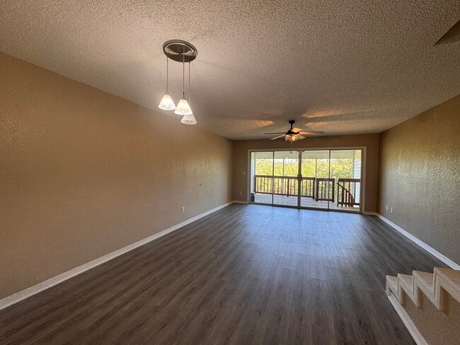 Building Photo - 3BR 3BA Townhome w/ Beach View +  Pool + Updated Kitchen + Balcony/Patio in Hidden Harbour