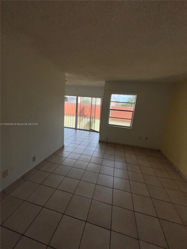 Building Photo - 9370 W Flagler St