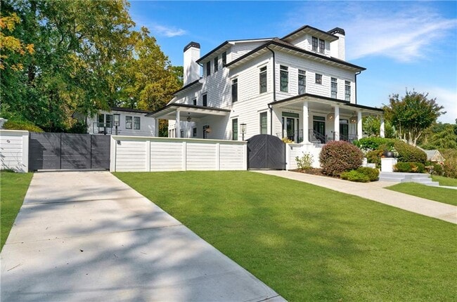 Primary Photo - 1812 Wellbourne Dr NE