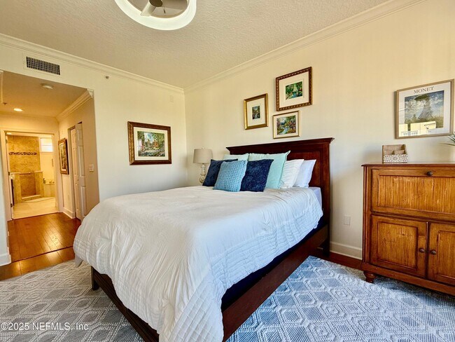 Building Photo - 315 S Ocean Grande Dr