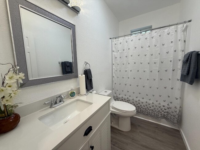 Building Photo - 727 Indiana St