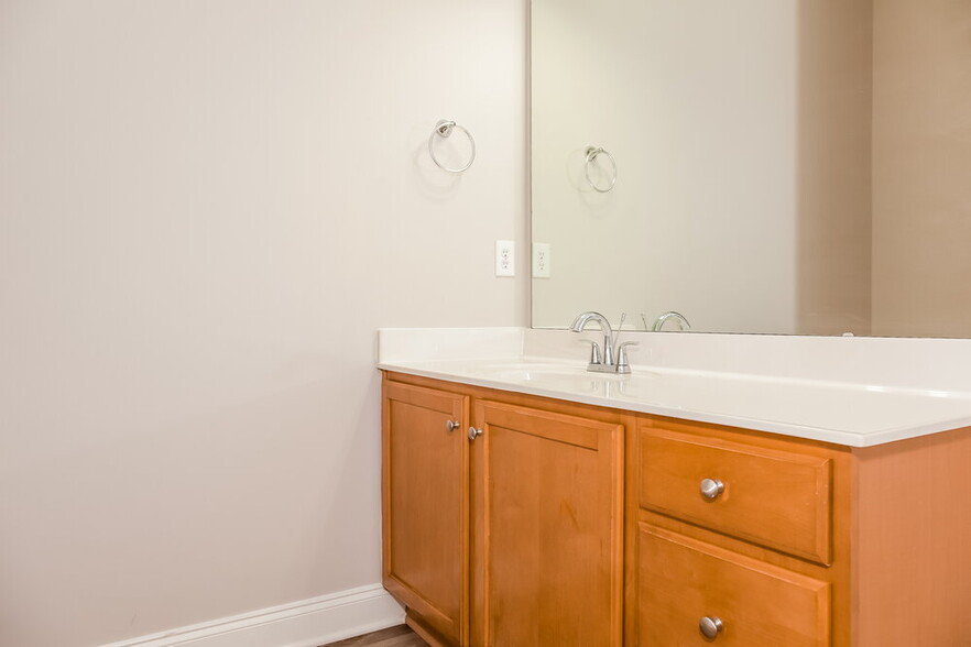 Building Photo - 7314 Darblay St