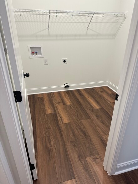 Laundry Room - 1601 Auburn St