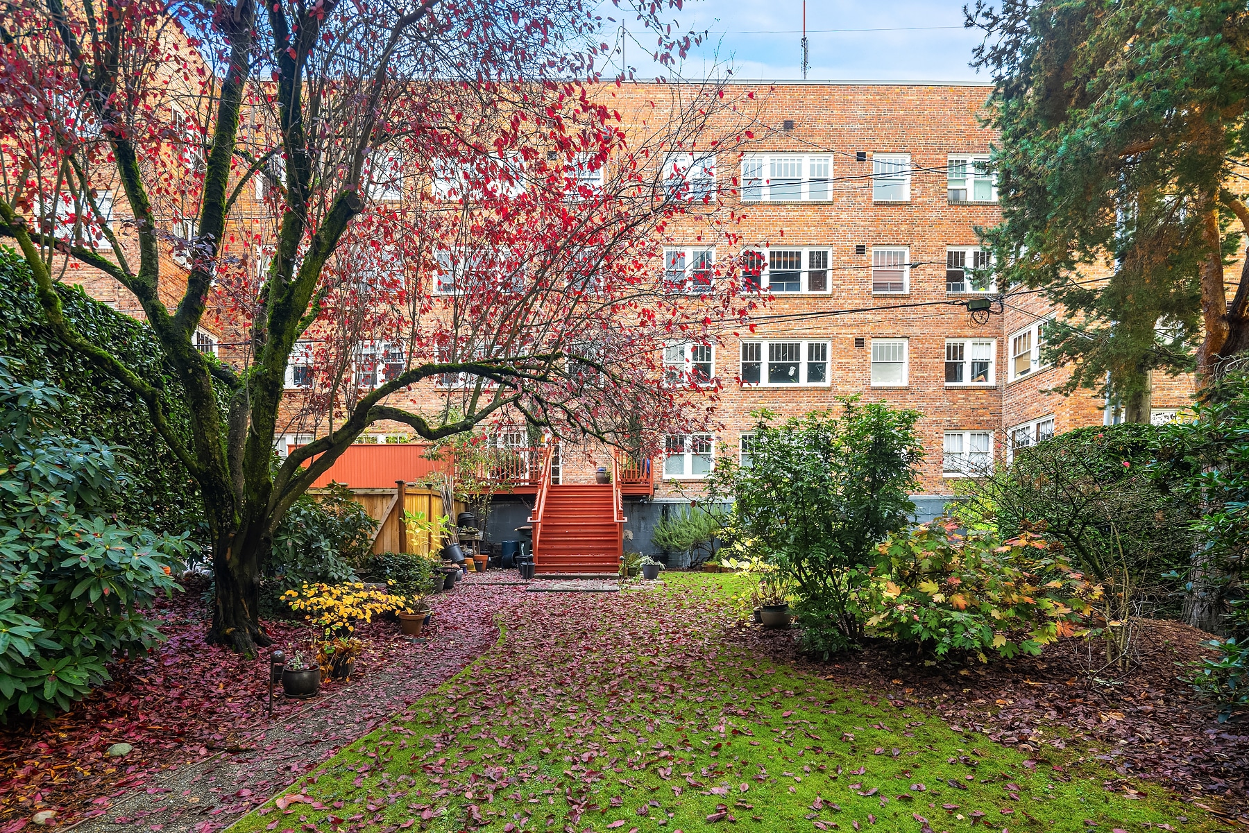 Building Photo - 1631 16th Ave