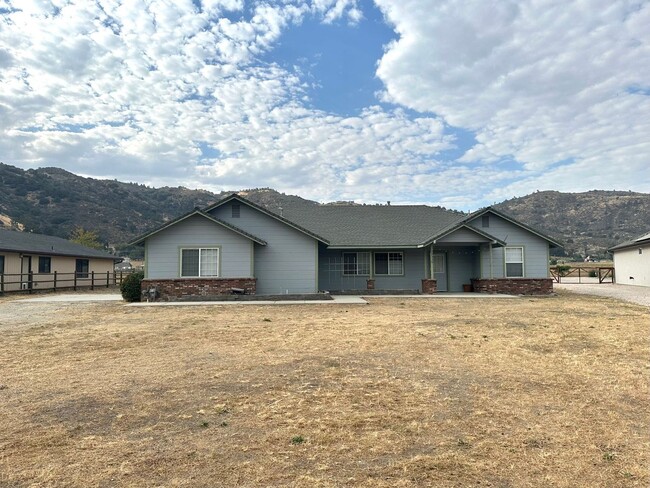 Primary Photo - Coming Soon! In Bear Valley Springs! 3+2 p...