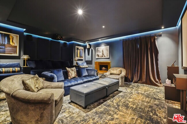 Building Photo - 23255 Mariposa De Oro St